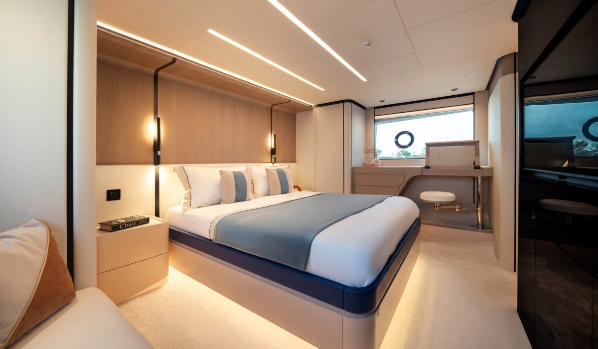 Majesty-60_Owners-Cabin-2-scaled