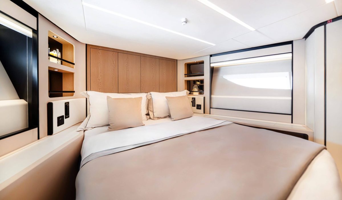 Majesty-60_VIP-Cabin-2-scaled