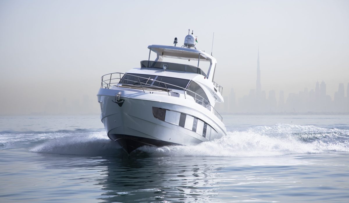 Majesty 62 Ngoai that 10