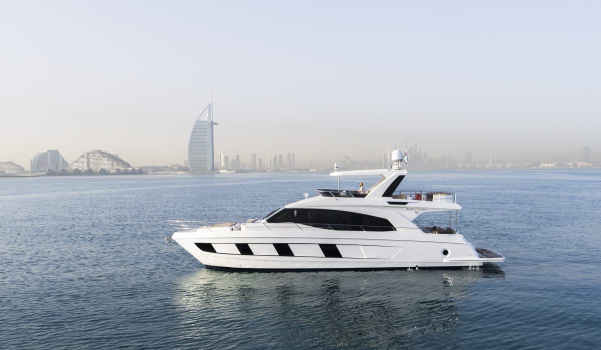 Majesty 62 Ngoai that 8