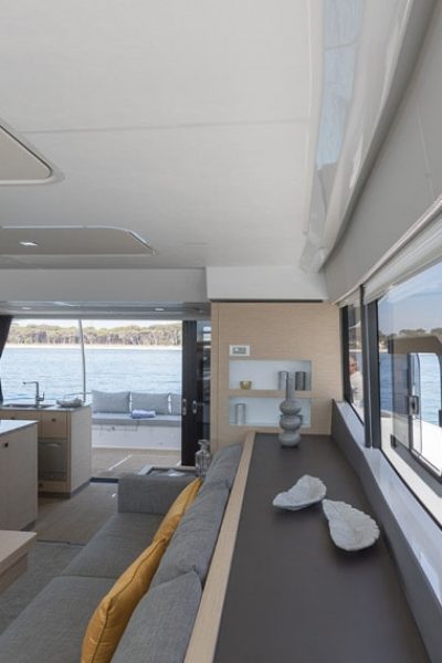 my-44-fountaine-pajot-motor-yachts-img-16